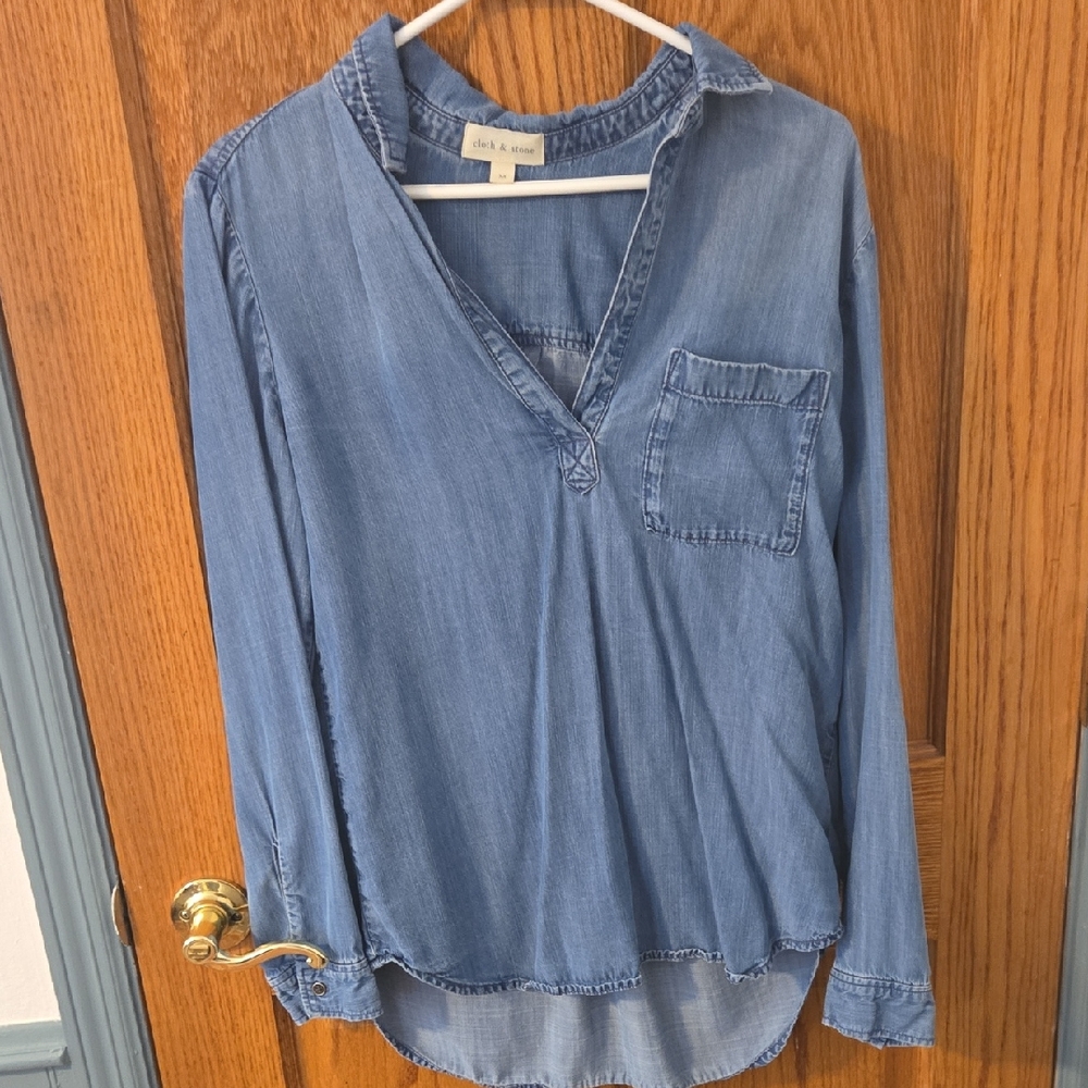 Cloth & Stone Chambray V-Neck Blouse